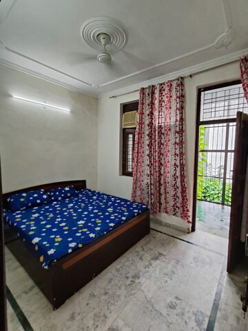 Bedroom in 4 BHK Builder Floor at Ardee City, Sector 52 – for Rent