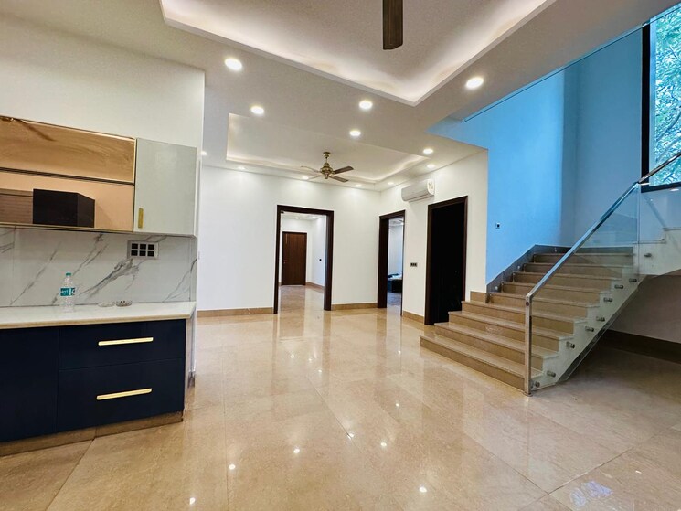 Living Room, sainik farm 5 Bedroom 5400 Sq.Ft. Villa In Sainik Farm Delhi 8958908