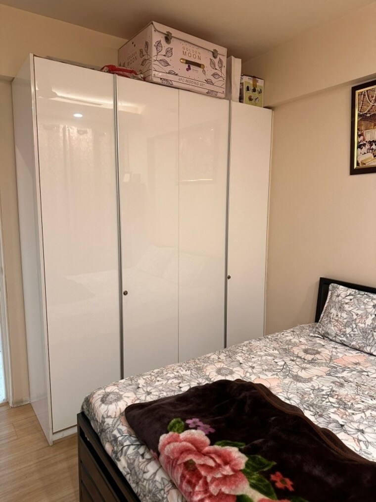 Bedroom, dlf-the-skycourt 3 Bedroom 1931 Sq.Ft. Apartment In Sector 86 Gurgaon 8958931