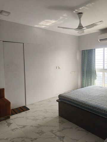 Bedroom in 2 BHK Apartment at Raheja Ridgewood, Goregaon East – for Rent