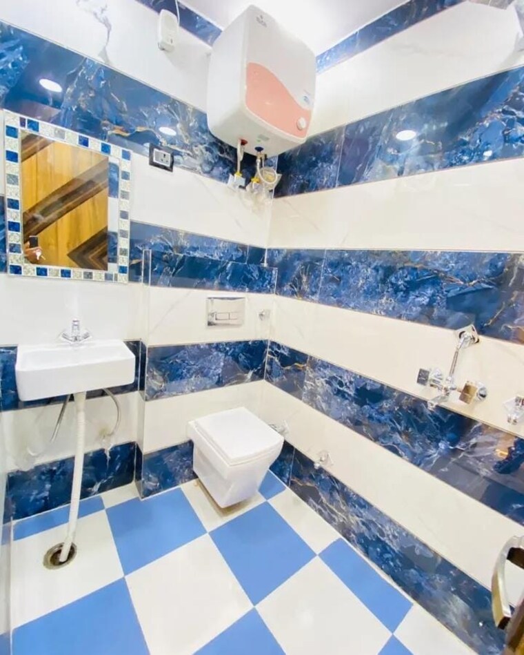 Team Area, sector 29 3 Bedroom 3240 Sq.Ft. Builder Floor In Sector 29 Faridabad 8959023