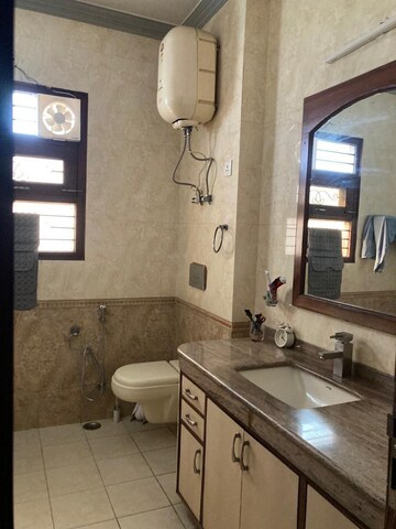 Kitchen in 5 BHK Villa at Sainik Farm – for Sale