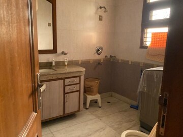 Bathroom in 5 BHK Villa at Sainik Farm – for Sale