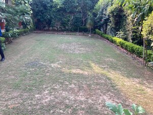 5 BHK Villa – Garden View at Sainik Farm - for Sale