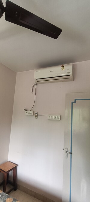 Furnished Amenities in 1 BHK Apartment at Lokhandwala Infrastructure Spring Leaf, Kandivali East – for Sale