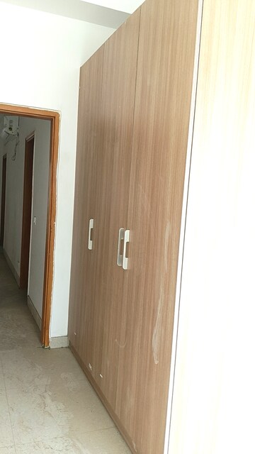 Building Lobby in 4 BHK Apartment at SS Linden, Sector 84 – for Rent