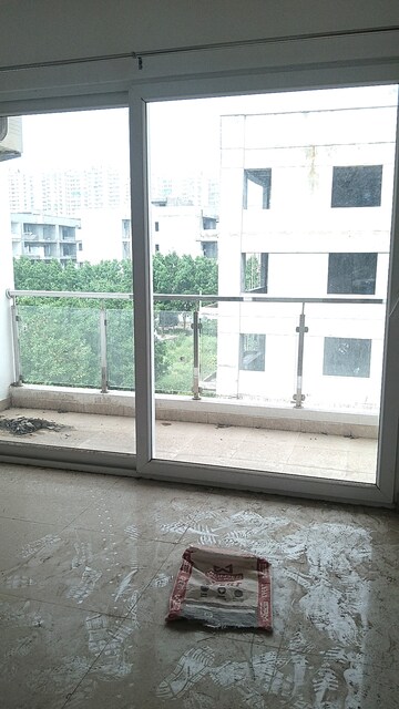 Room in 4 BHK Apartment at SS Linden, Sector 84 – for Rent