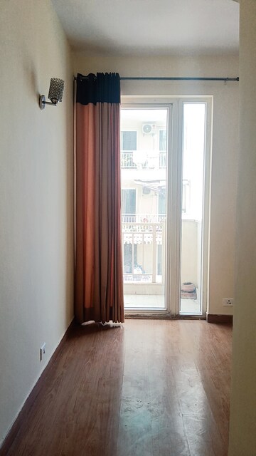 Building Lobby in 3 BHK Apartment at Emaar Palm Hills, Sector 77 – for Rent