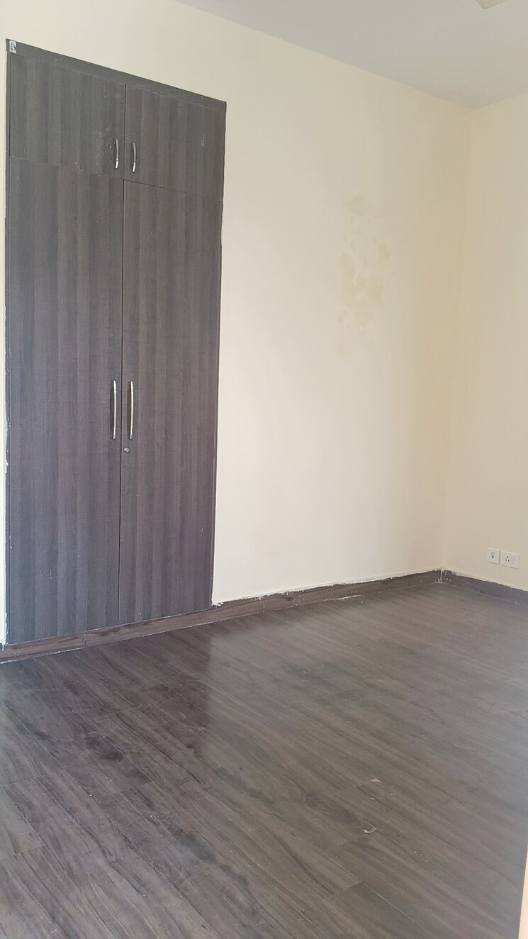 Room, emaar-palm-hills 3 Bedroom 1450 Sq.Ft. Apartment In Sector 77 Gurgaon 8959028