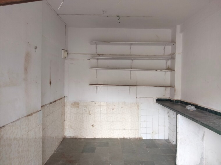 Room, tapasya-chs-bhayander Commercial Shop 155 Sq.Ft. In Bhayandar West Thane 8959040