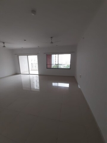 Room in 2 BHK Apartment at Godrej Elements, Hinjewadi – for Rent
