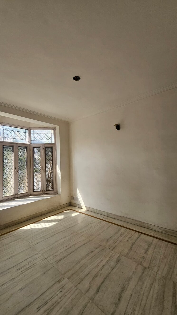 Room, amrapali-crystal-homes 4 Bedroom 2175 Sq.Ft. Apartment In Sector 76 Noida 8959046