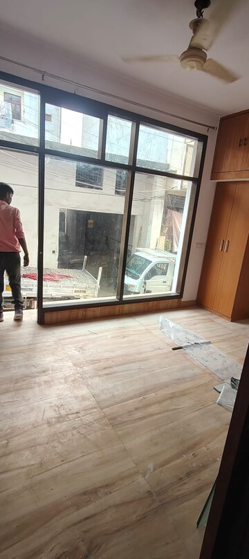 Room in 2 BHK Builder Floor at Chattarpur – for Rent