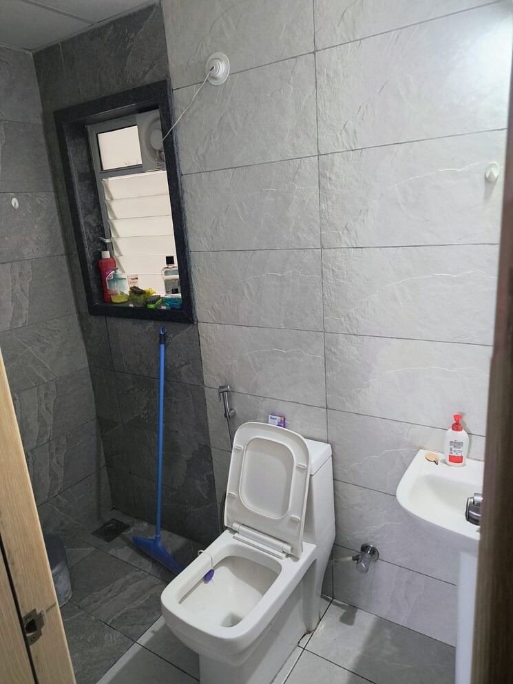 Bathroom, global-lifestyle 2 Bedroom 850 Sq.Ft. Apartment In Hinjewadi Pune 8959056