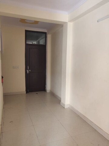 Room in 1 BHK Builder Floor at Chattarpur – for Rent