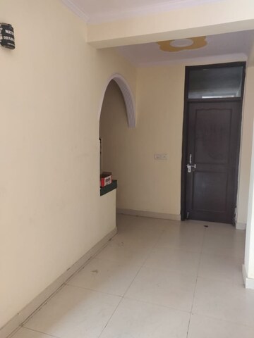 Room in 1 BHK Builder Floor at Chattarpur – for Rent