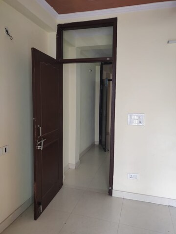 Room in 1 BHK Builder Floor at Chattarpur – for Rent