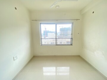 Room in 2 BHK Apartment at Godrej 24, Hinjewadi – for Rent