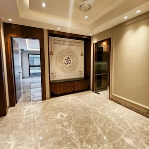 Room in 5 BHK Builder Floor at Greater Kailash I – for Sale