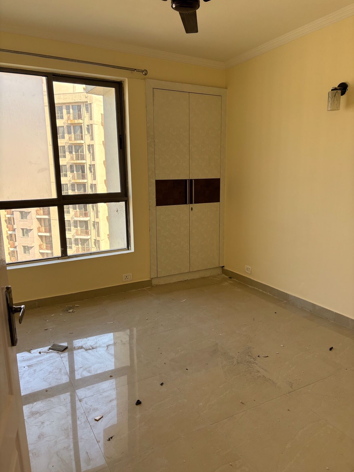 2 BHK Apartment For Rent in Unitech Uniworld Gardens 2