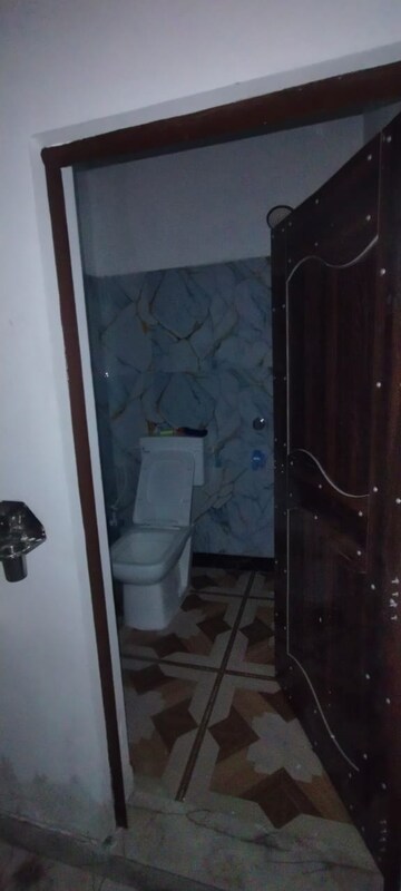 Furnished Amenities in 3 BHK Builder Floor at Bharat City, Duhai – for Rent