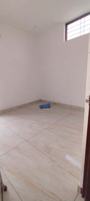 Room in 3 BHK Builder Floor at Bharat City, Duhai – for Rent