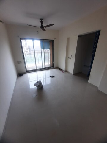 1 BHK Apartment For Rent in Squarefeet Ace Square, Ghodbunder Road