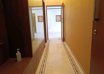 Building Lobby in 3 BHK Apartment at Mahalaxmi – for Rent