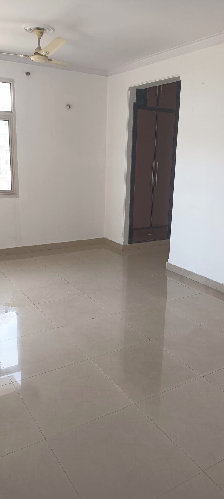 Bedroom, purvanchal-silver-city-ii 4 Bedroom 2495 Sq.Ft. Penthouse In Pi Greater Noida Greater Noida 8959108