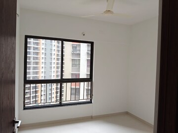 Room in 2 BHK Apartment at Shapoorji Pallonji Sensorium, Hinjewadi – for Rent