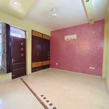 Room in 2 BHK Villa at Kendriya Vihar Noida, Kendriya Vihar – for Rent