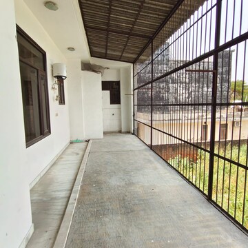 Balcony in 2 BHK Villa at Kendriya Vihar Noida, Kendriya Vihar – for Rent