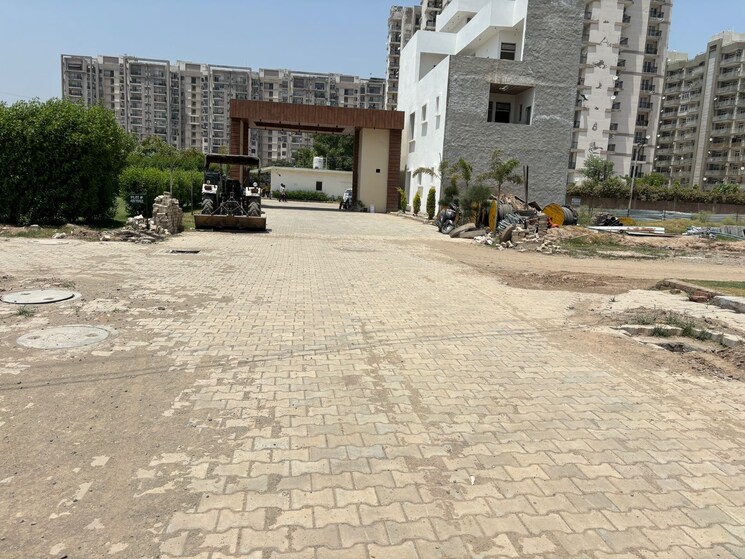 Parking, alaknanda-maxxus-eden-estate  125 Sq.Ft. Plot In Ghazipur Zirakpur 8959239