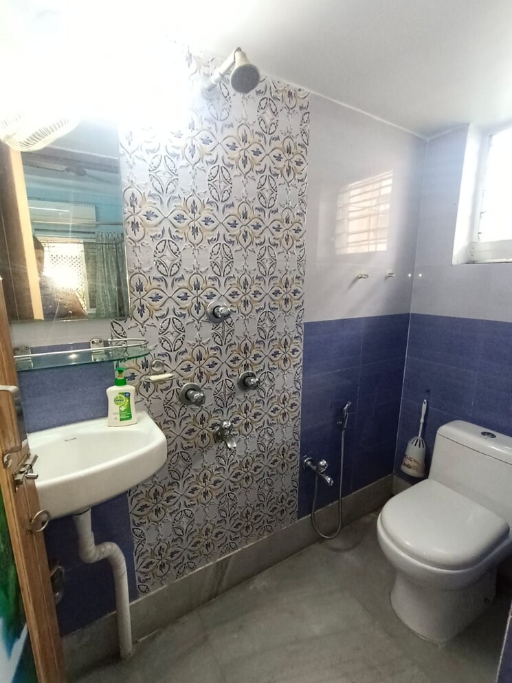 Bathroom, senhati 3 Bedroom 1160 Sq.Ft. Builder Floor In Senhati Kolkata 8959248