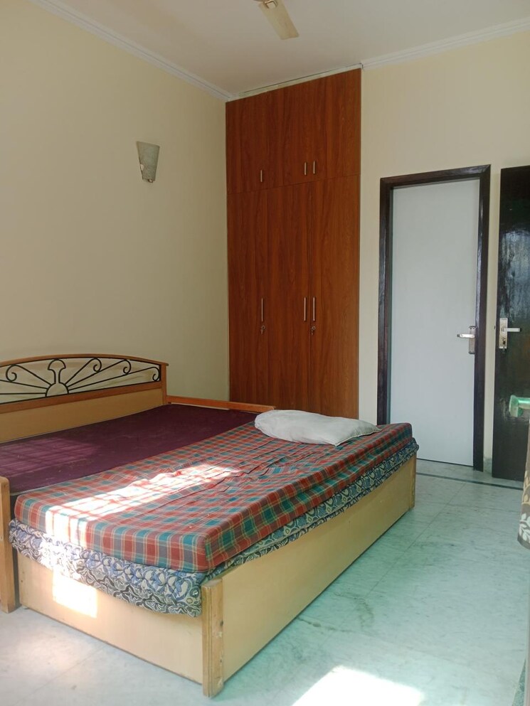 Bedroom, palam vihar 2 Bedroom 1200 Sq.Ft. Builder Floor In Palam Vihar Gurgaon 8959259