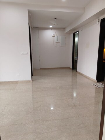 Room in 6 BHK Penthouse at Adani Ten BKC, Bandra East – for Rent