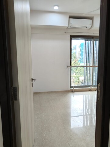 Room in 6 BHK Penthouse at Adani Ten BKC, Bandra East – for Rent