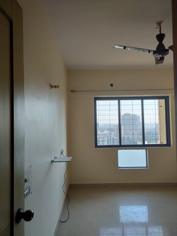 Room in 2 BHK Apartment at Riddhi Garden, Malad East – for Rent