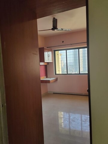 Room in 2 BHK Apartment at Riddhi Garden, Malad East – for Rent