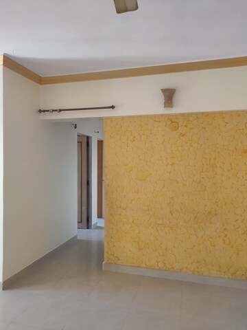 Room in 2 BHK Apartment at Riddhi Garden, Malad East – for Rent