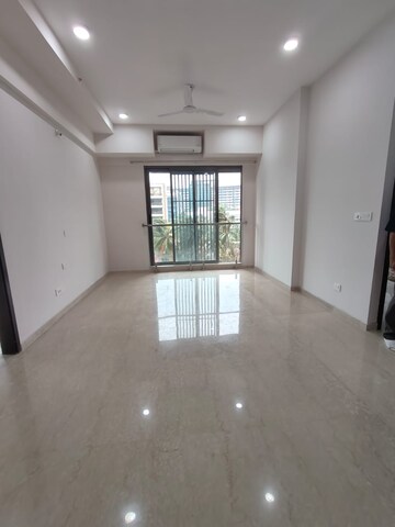 Room in 3 BHK Apartment at Adani Ten BKC, Bandra East – for Rent