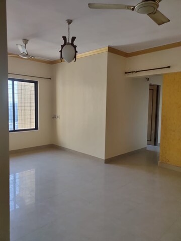 Room in 2 BHK Apartment at Riddhi Garden, Malad East – for Rent