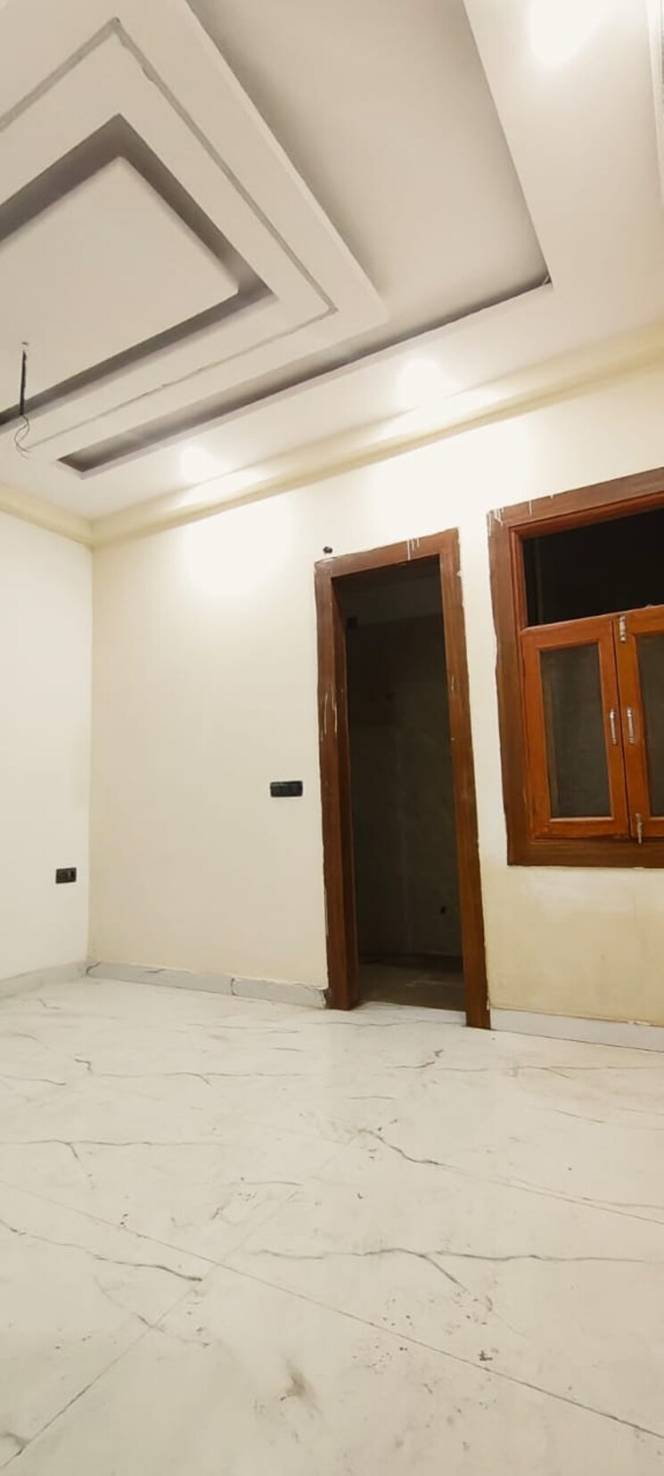 Room, sector 73 3 Bedroom 1500 Sq.Ft. Apartment In Sector 73 Noida 8959318