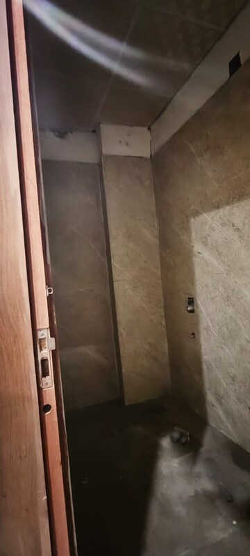 Furnished Amenities in 3 BHK Apartment at Sector 73 – for Sale