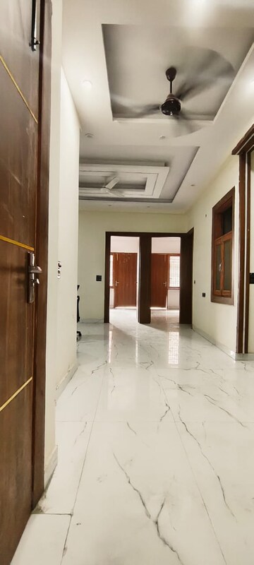 Building Lobby in 3 BHK Apartment at Sector 73 – for Sale