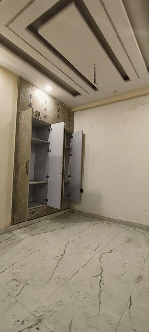 Building Lobby in 3 BHK Apartment at Sector 73 – for Sale