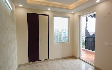 4 BHK Apartment For Rent in Patrakar Sahakari Aawas, Vasundhara Sector 5