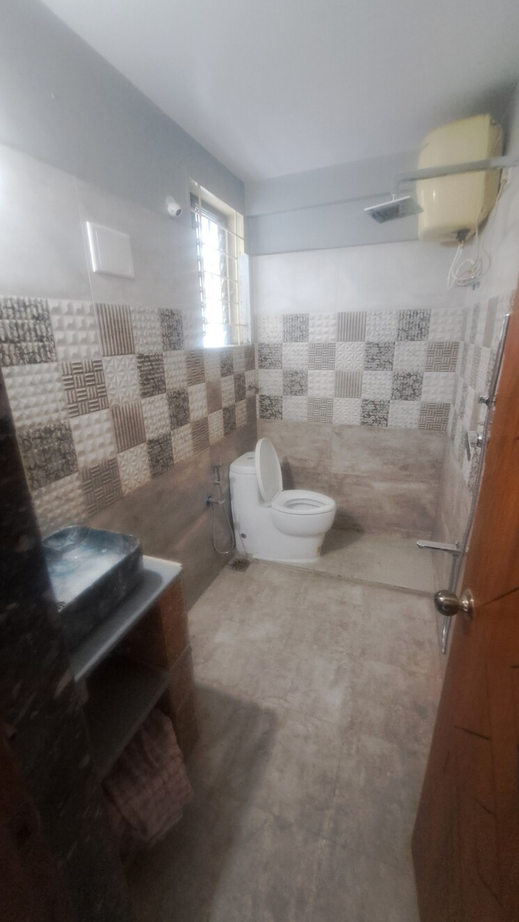 Bathroom, royal-hites 3 Bedroom 2000 Sq.Ft. Apartment In Bennigana Halli Bangalore 8959334