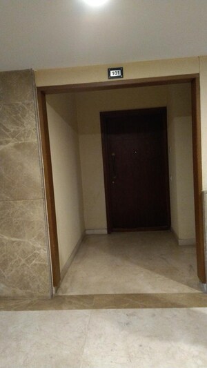 Room in 4 BHK Apartment at Mahogany Apartments, Vasanth Nagar – for Sale