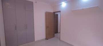 Room in 4 BHK Apartment at Pareena Coban Residences, Sector 99a – for Rent